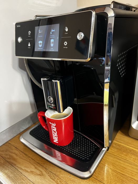 Espressor automat Saeco Xelsis SM7683/00
