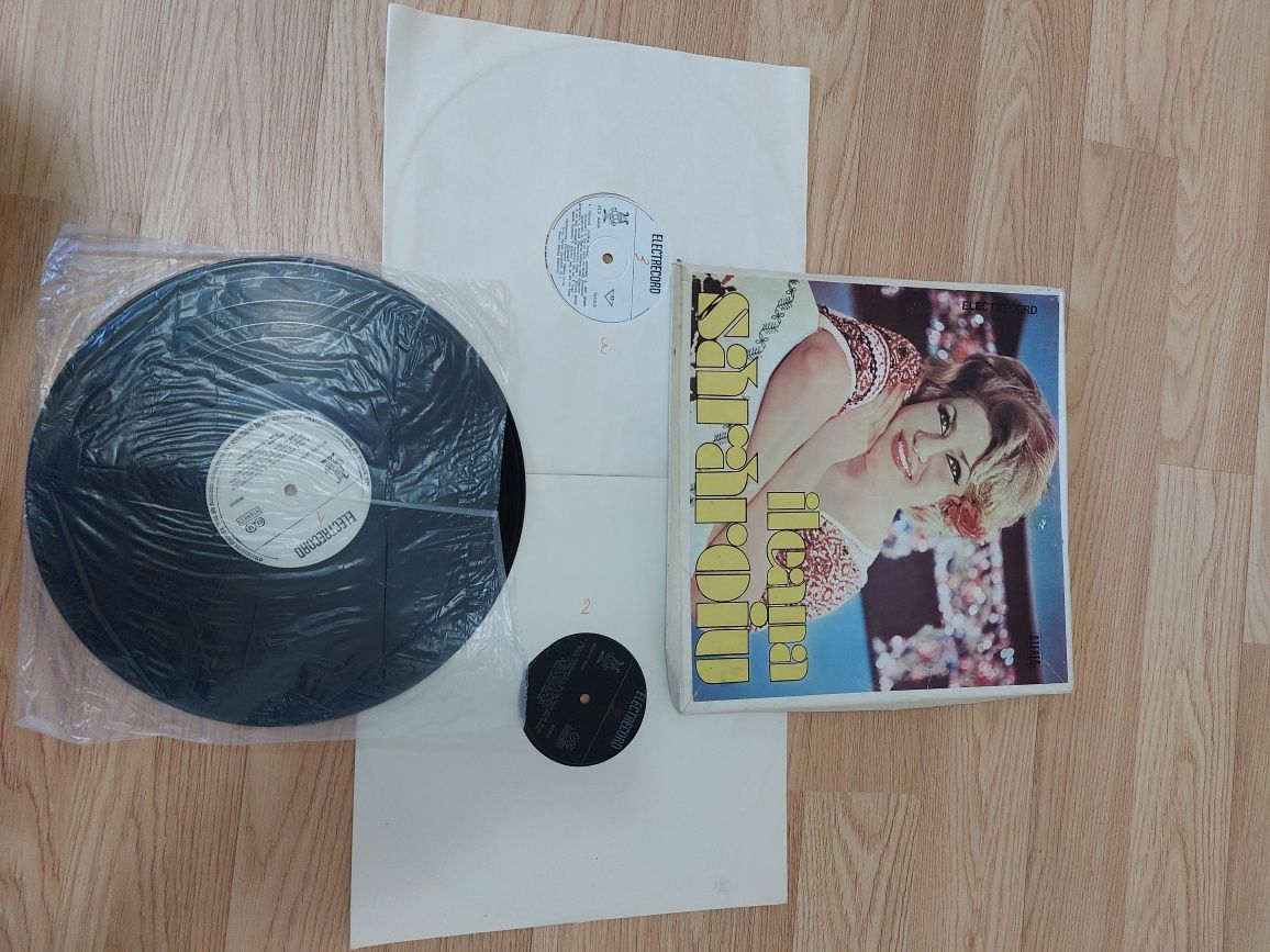 Vand colectie viniluri 64 bucati