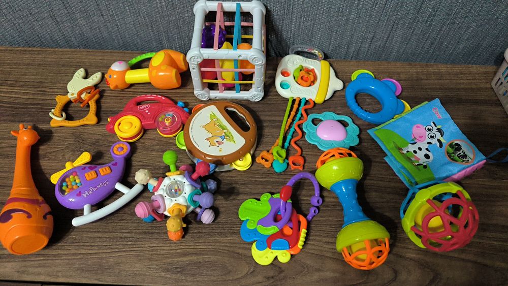 Детские игрушки погремушки