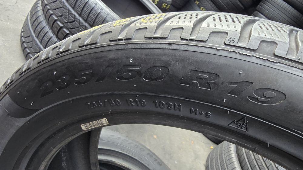 2 anvelope iarnă Pirelli 235/50/19