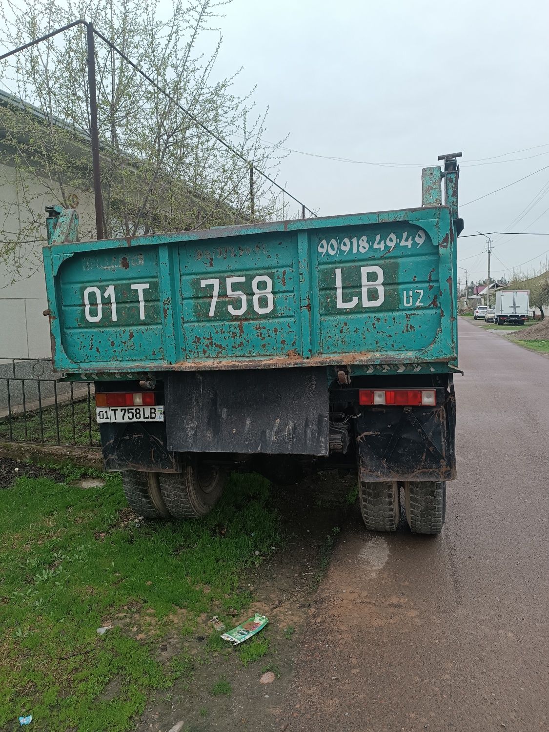 Zil sotiladi samasval 130