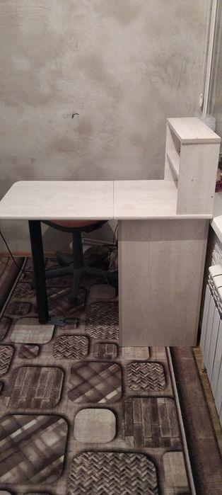 Продам маникюрный столь