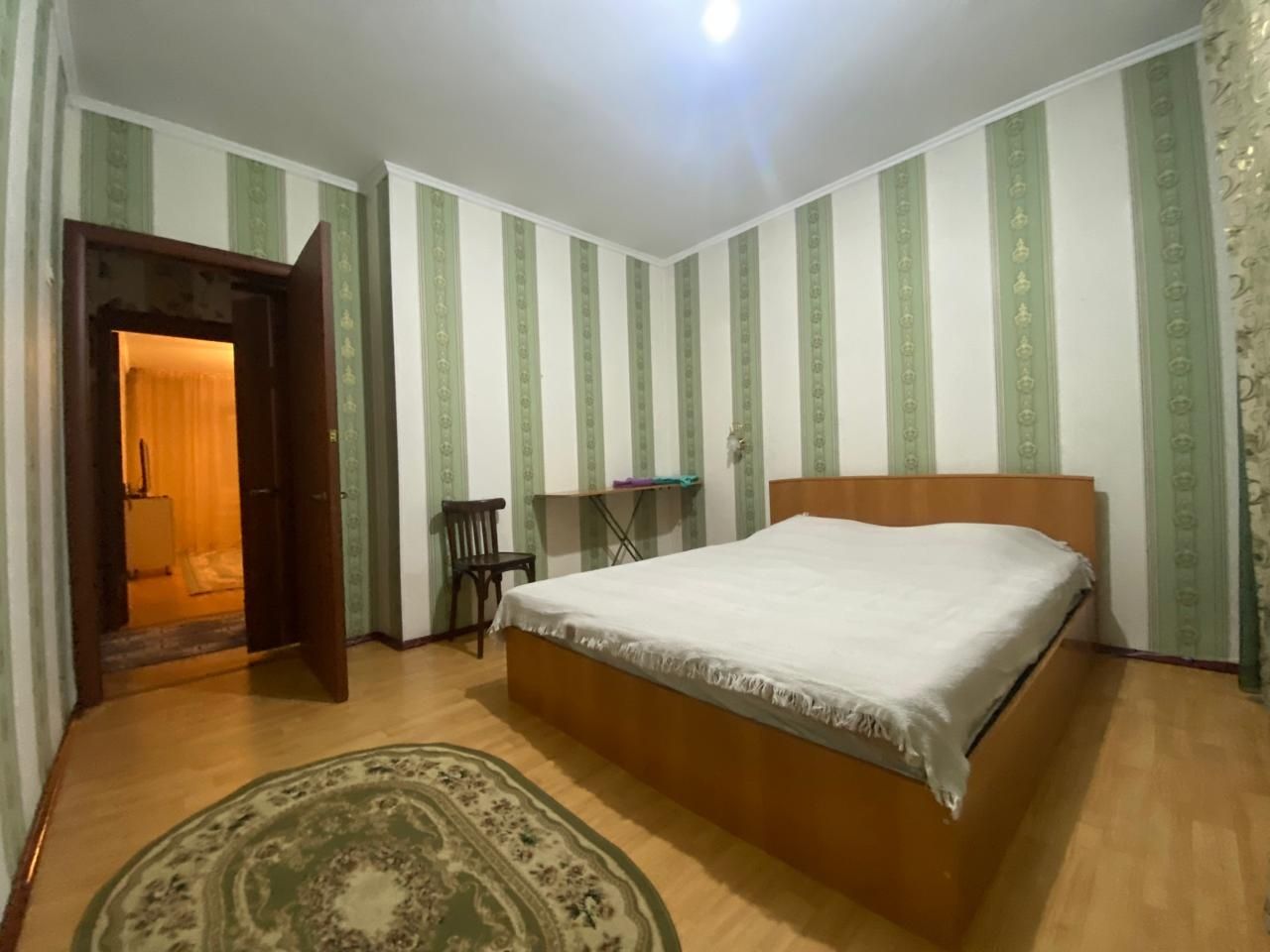 Сдам чистую 2 комнатную квартиру