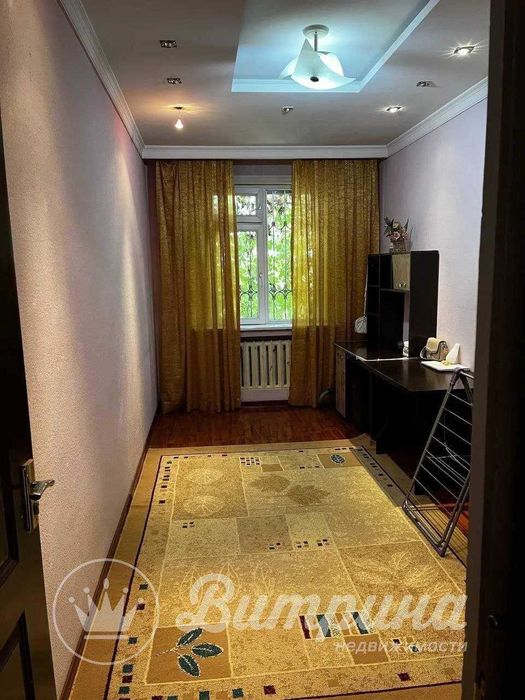 СРОЧНО! 2 комнатная квартира на Максим Горьком