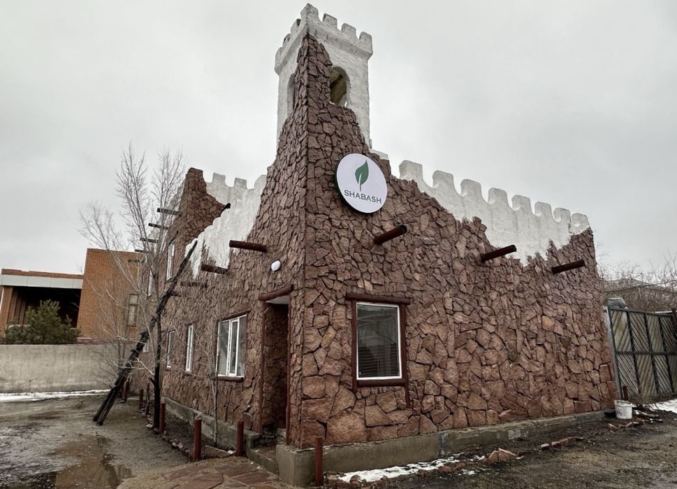 Продам участок с двумя зданиями!