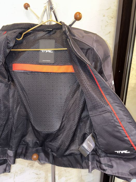 Продам новую женскую мотокуртку