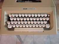 Запазена пишеща машина Olivetti