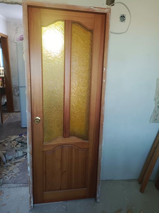 Продам межкомнатную дверь