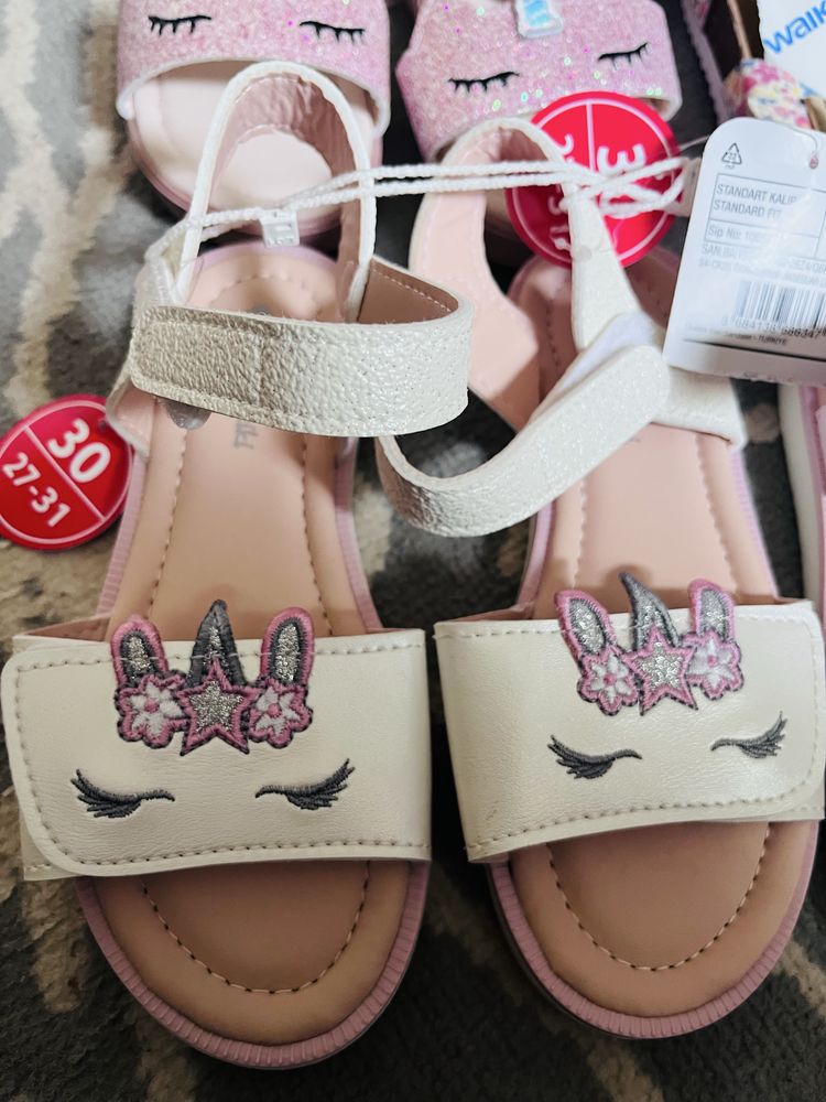 Lot sandale marimea 30 noi