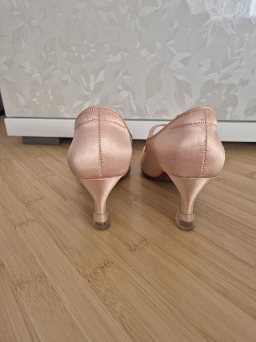 Pantofi dans standard BD Dance mar. 37 in stare foarte buna