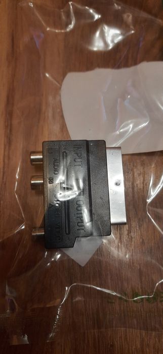 Adaptor EuroScart-3RCA+S-VHS cu comutator