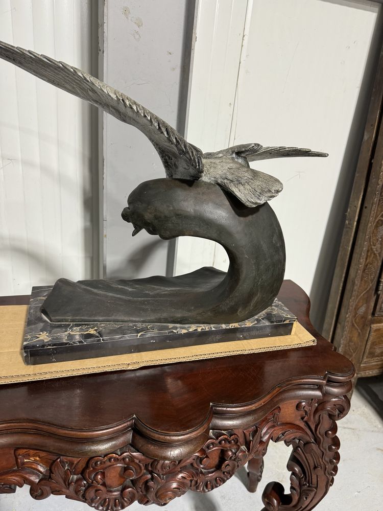 Statueta deosebita din antimoniu si bronz pe soclu de marmura
