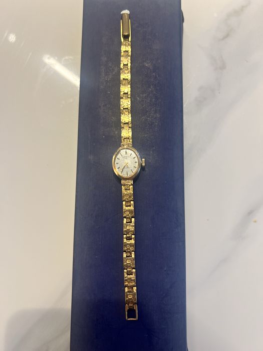 Дамски часовник Rotari *златен*корпос 21-бижута-механичен