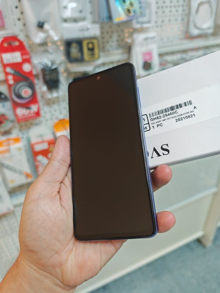 Употребяван оригинален дисплей за Samsung Galaxy A72 4G 5G Violet