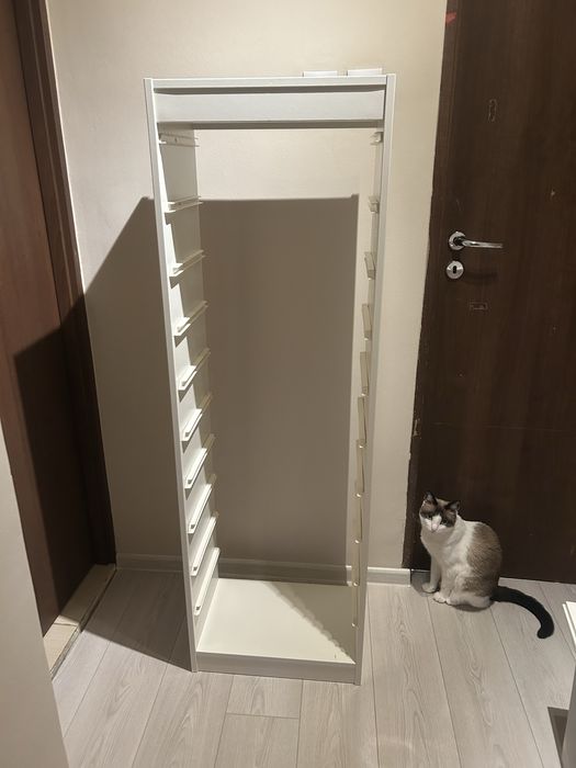 Ansamblu depozitare cu cutii si polite ikea