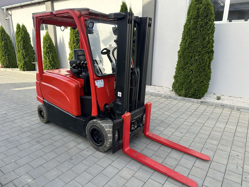 Stivuitor electric ,electrostivuitor  Hyster J 3.0 nu Linde sau still