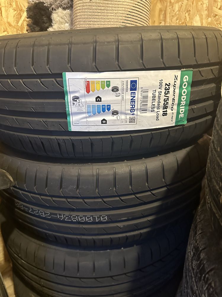 Vand anvelope noi 235/55/18