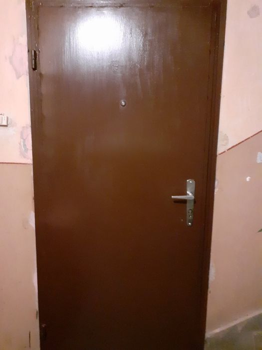 Метална врата за апартамент