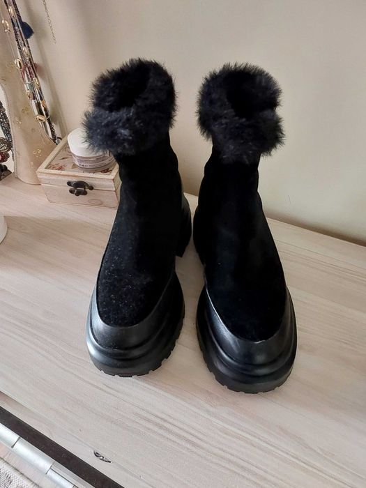 Дамски черни боти марка Eva Minge