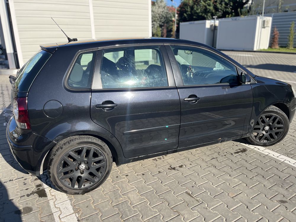 Volkswagen Polo 1.4 benzina 2500 euro