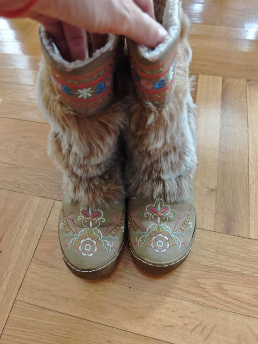 Кокетни есенни ботуши с бродерия, р-р 37