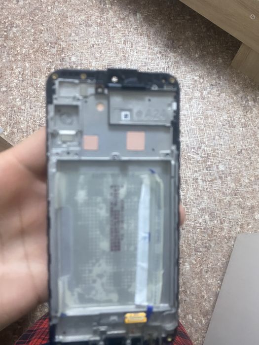 Продам Оппо на запчясть дисплей и экран , и на запчясть А 24