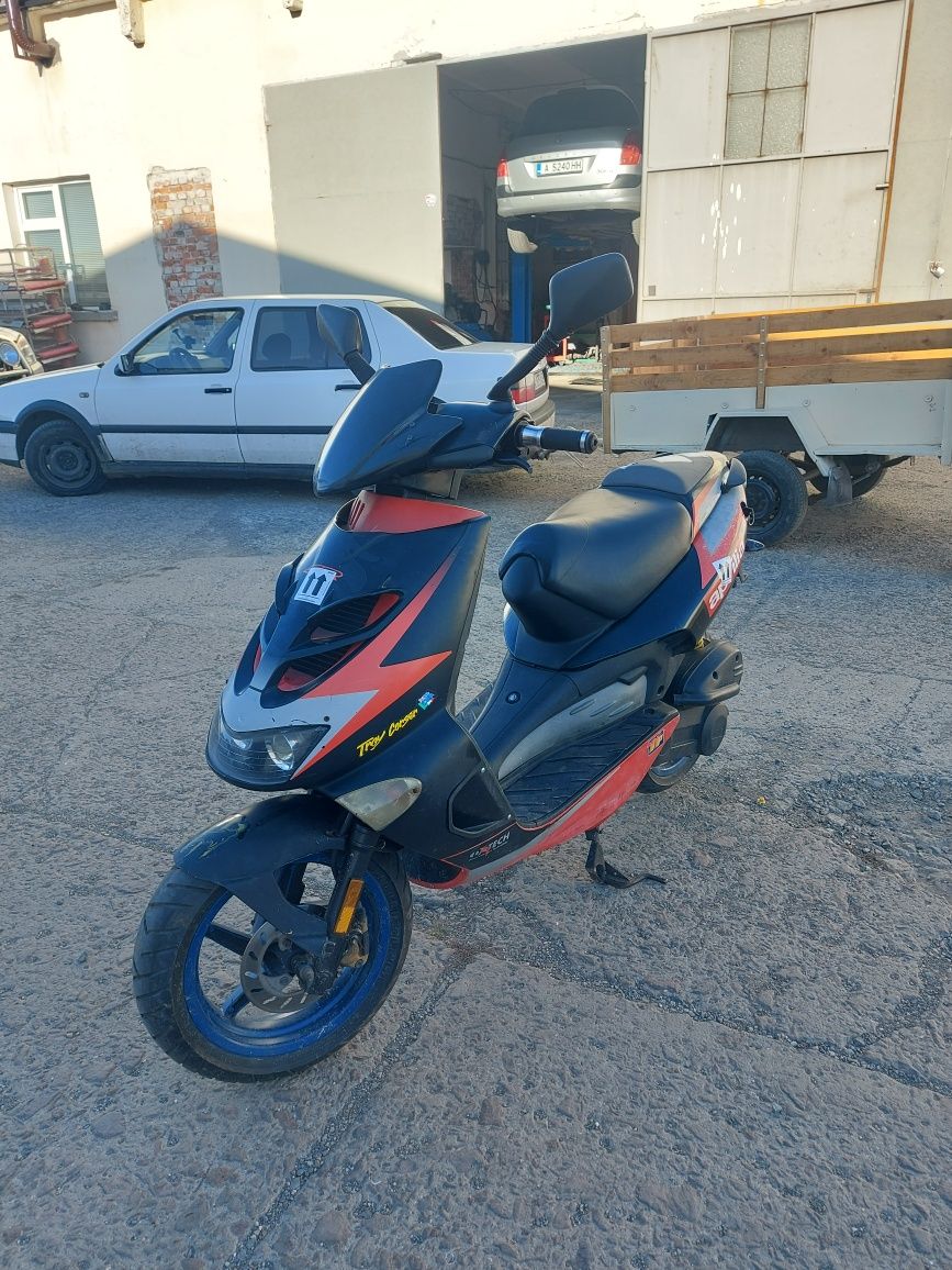 Aprilia sr 50 на части