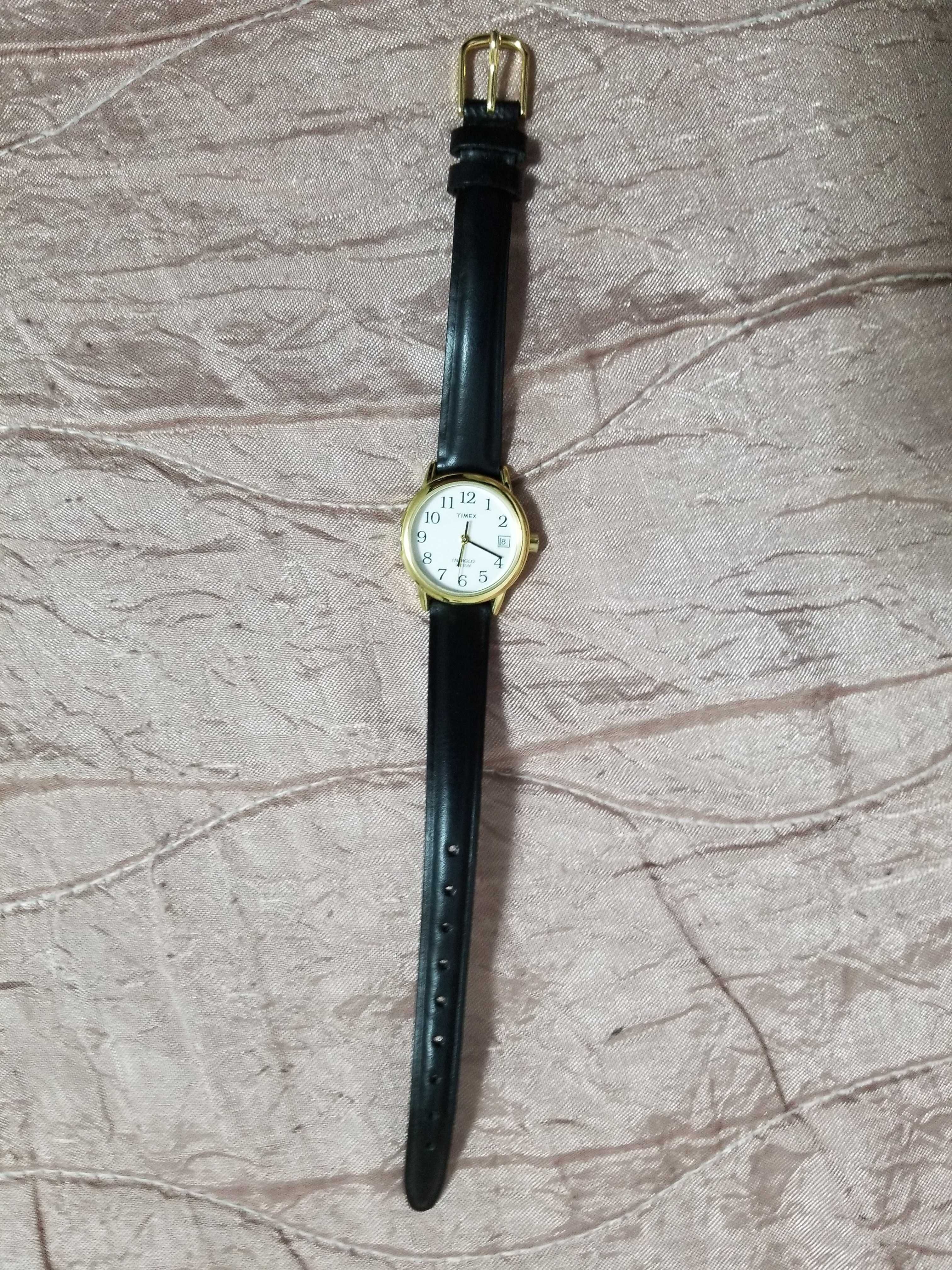 Нов часовник дамски Timex Indiglo T2H341 , златисто, черна каишка