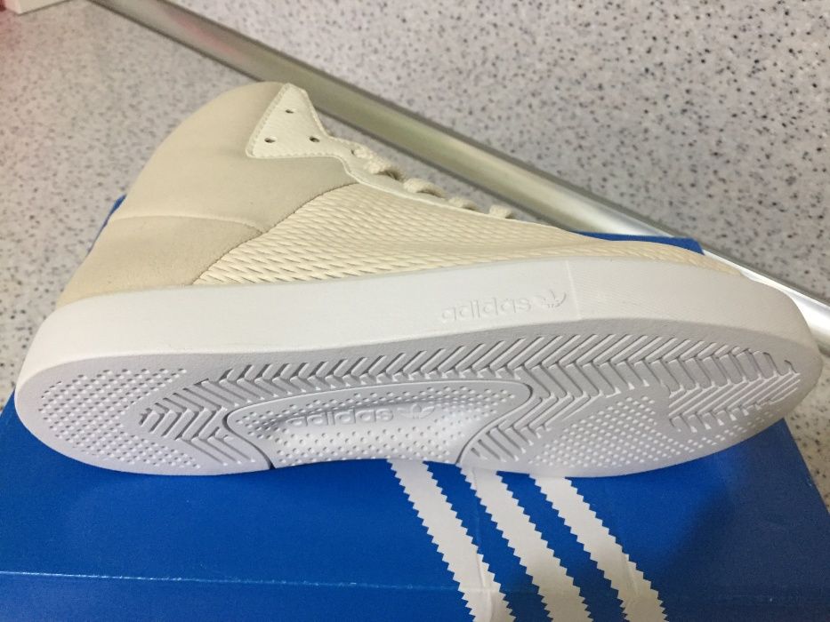 НОВО *** ОРИГИНАЛНИ Adidas Originals Splendid Mid