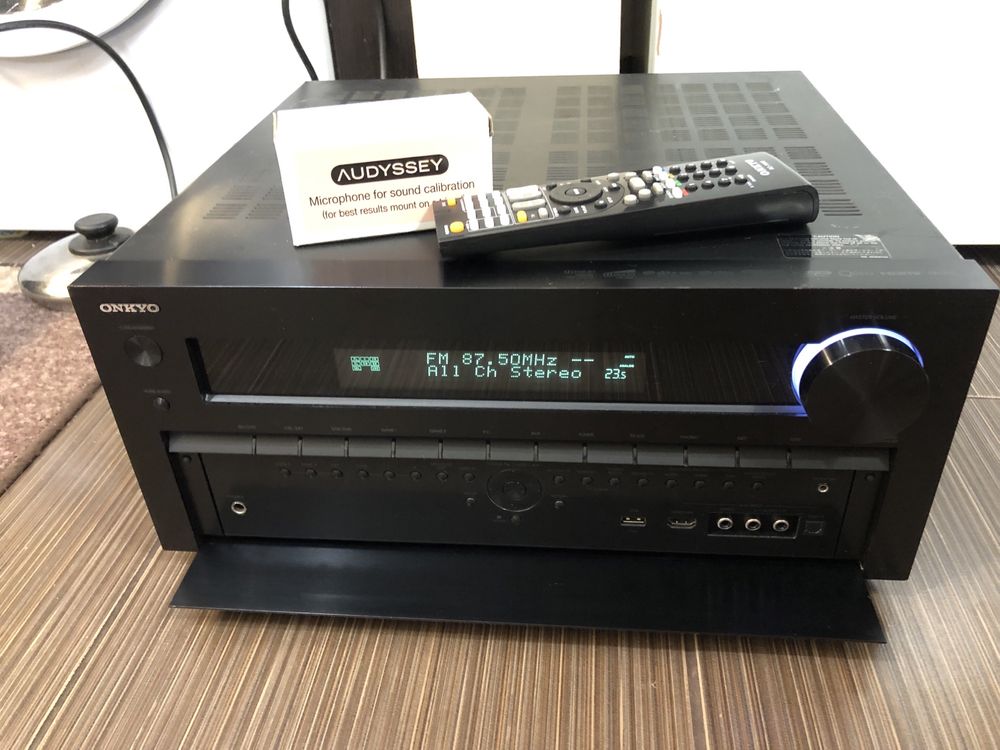 Onkyo TX-NR818 resiver