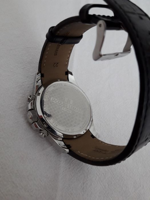 Часовник Jacques Lemans