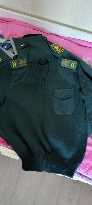 Продам повседневную и парадная форму в комплекте