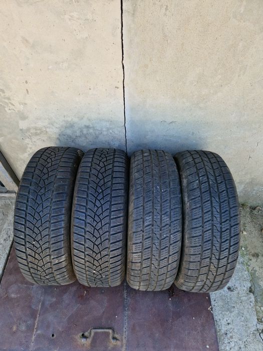 215 65 16  iarna M+S  Goodyear/Powertrac