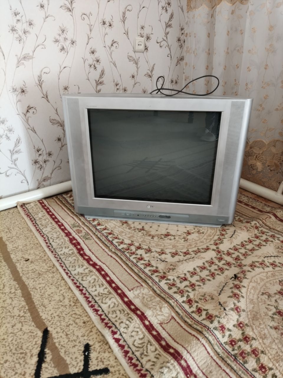 Продаётся телевизор LG