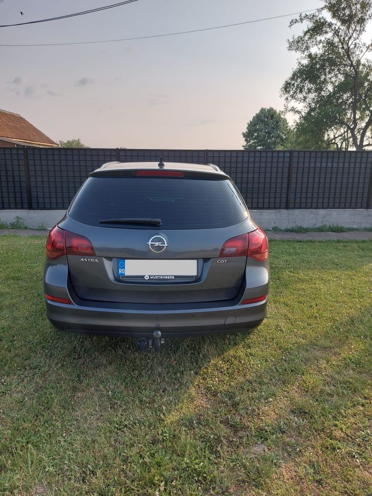 Opel Astra J 1.7 CDTI • 2012 • Interior piele • 241.000 km • 3800€