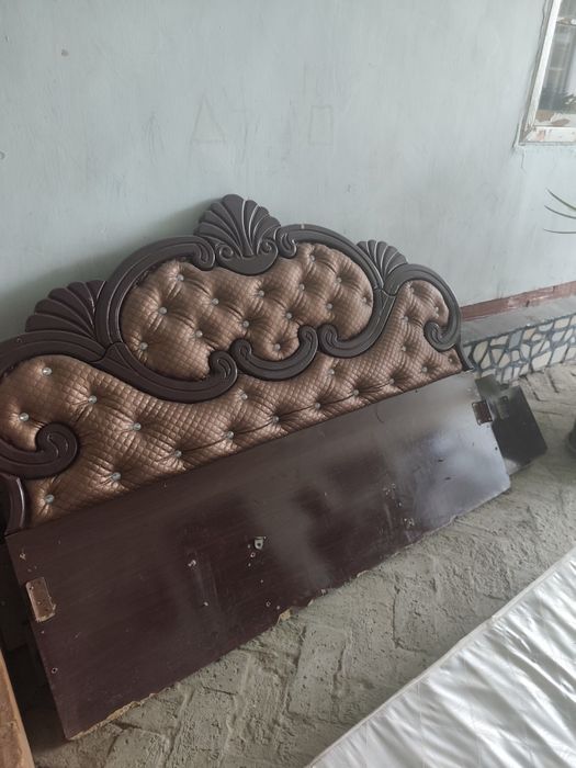 2 kishilik Divan sotiladi