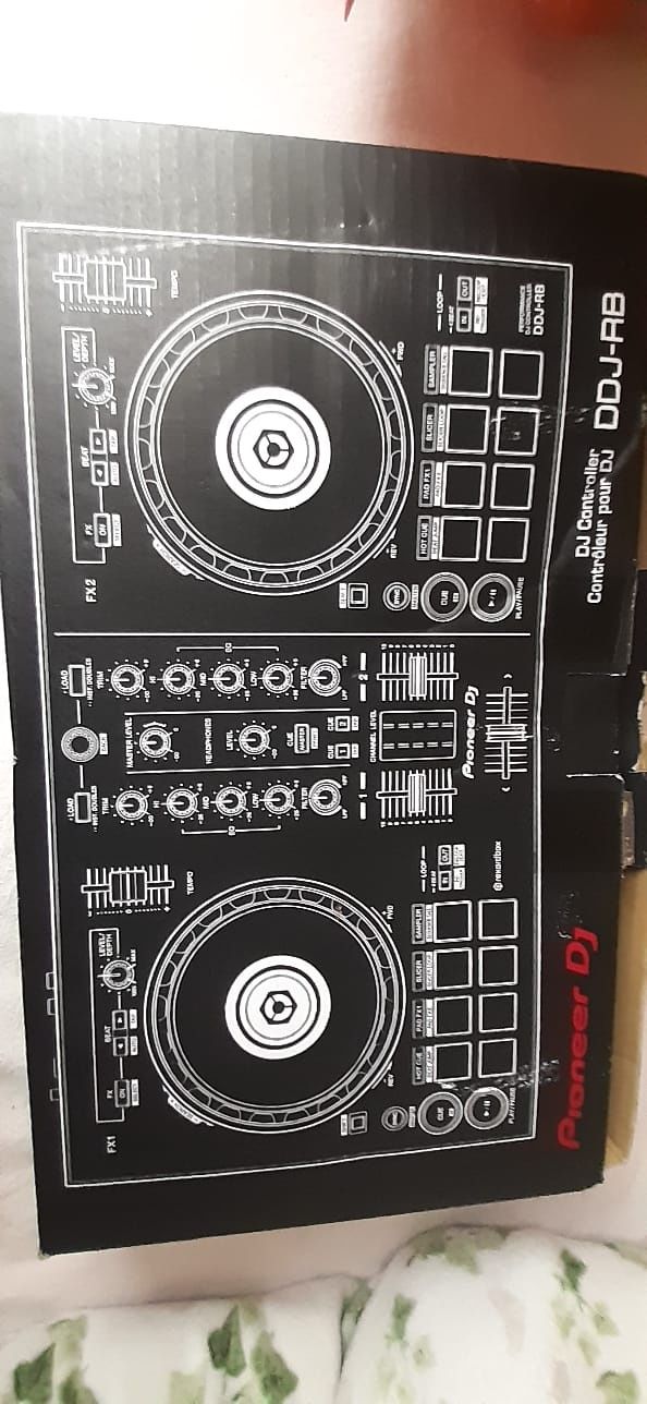 DJ контролер DDJ-RB