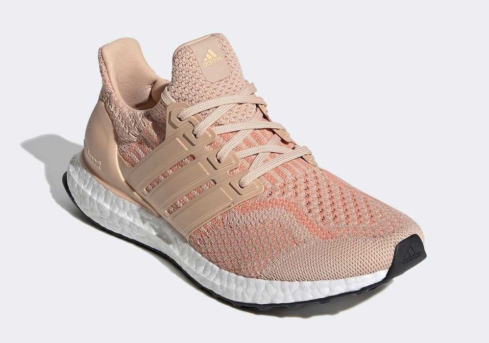 Оригинални маратонки * ADIDAS ULTRABOOST DNA 5.0 * EU42