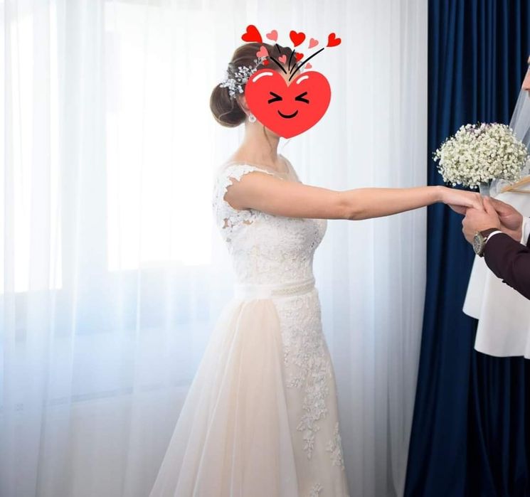 Rochie mireasa mărimea s-m.