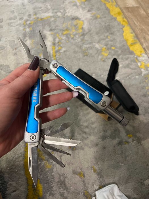 Multitool pliabil Samsung