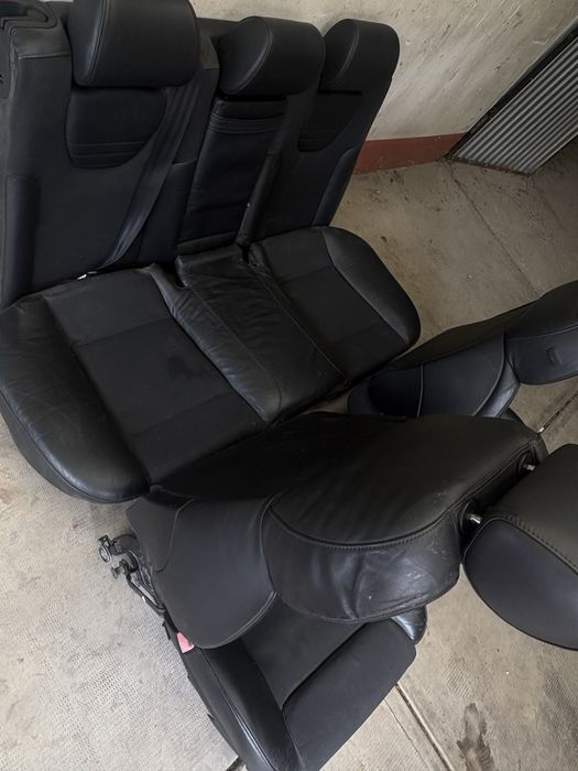 Scaune + bancheta Audi ( piele, partial textil )