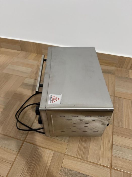 Cuptor pentru  camion dedicat 24V