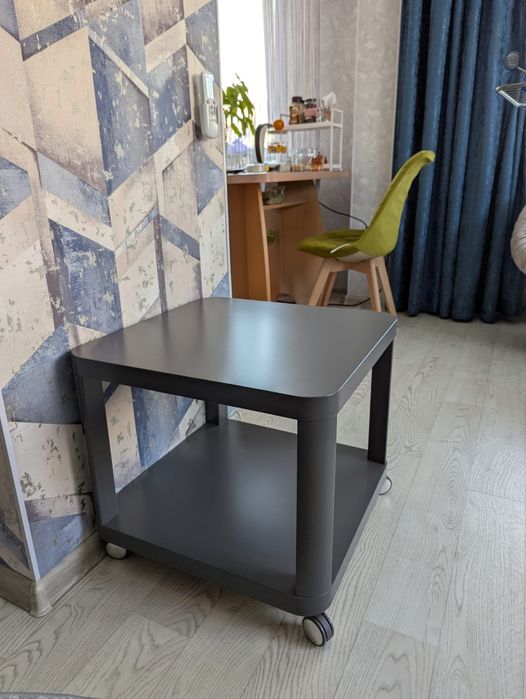 Столик IKEA продам