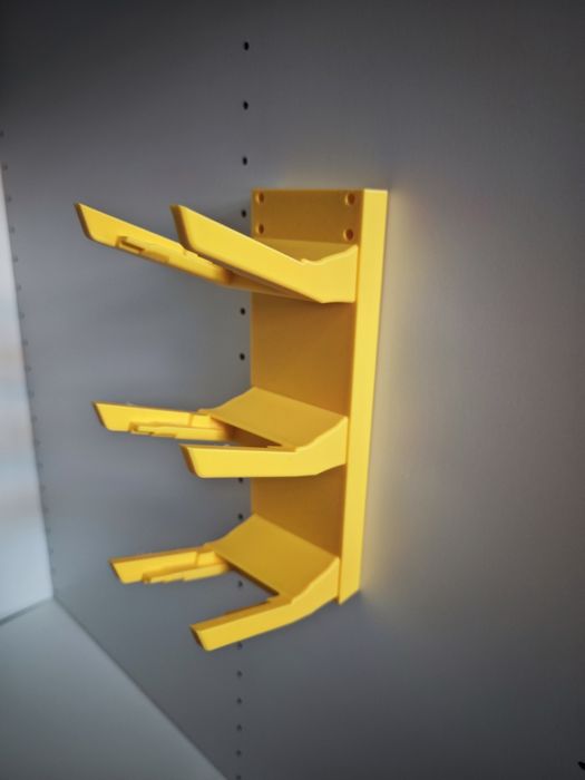 Suporți scule și baterii și multe alte obiecte printate 3D la cerere
