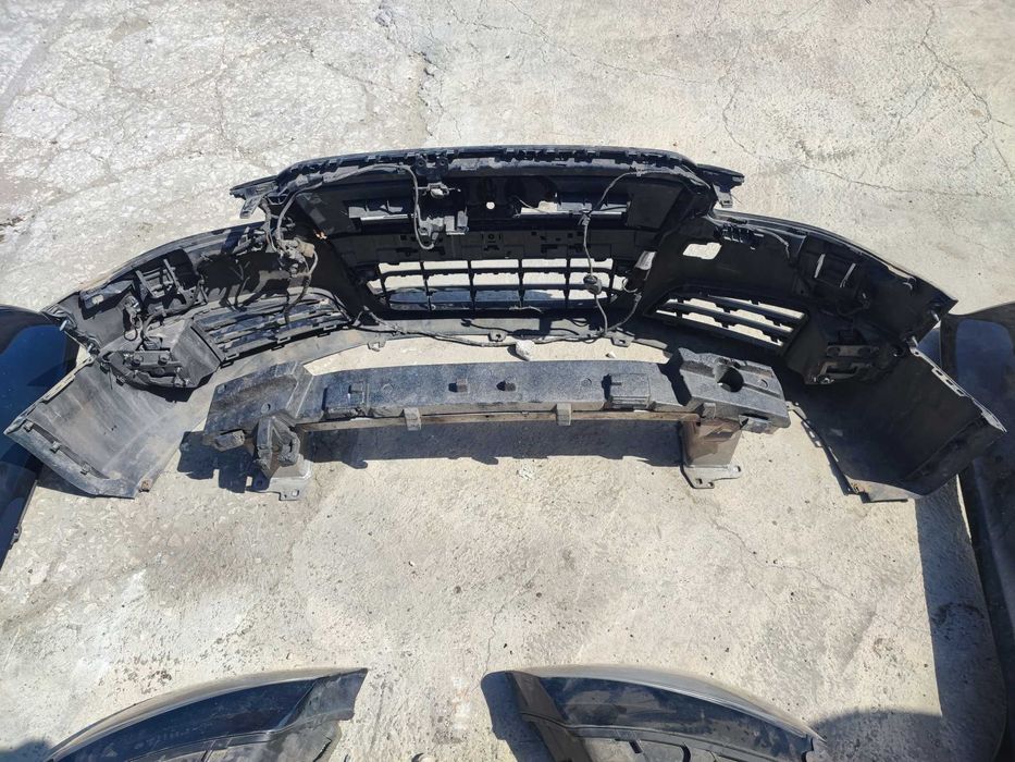 Оборудвана предна броня Audi A8 D4 4H 2013г с решетки за дистроник