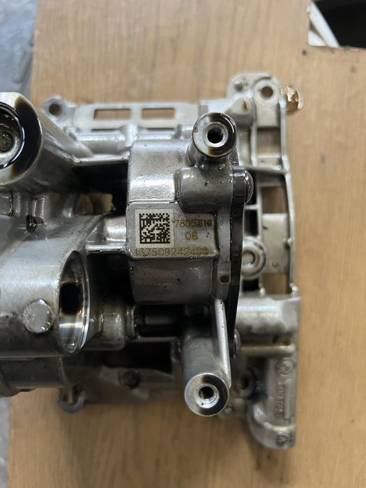 Оригинална маслена помпа свалена от BMW N57D30