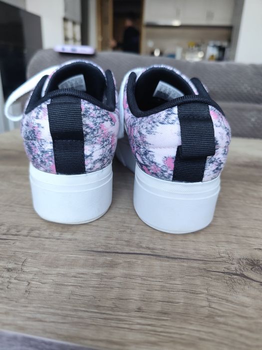 Дамски обувки Adidas Bravada номер 36