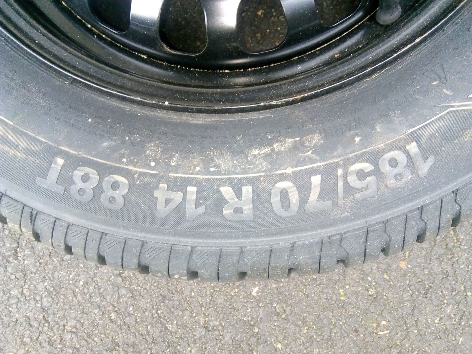 Чисто нова гума с джанта 185/70R14