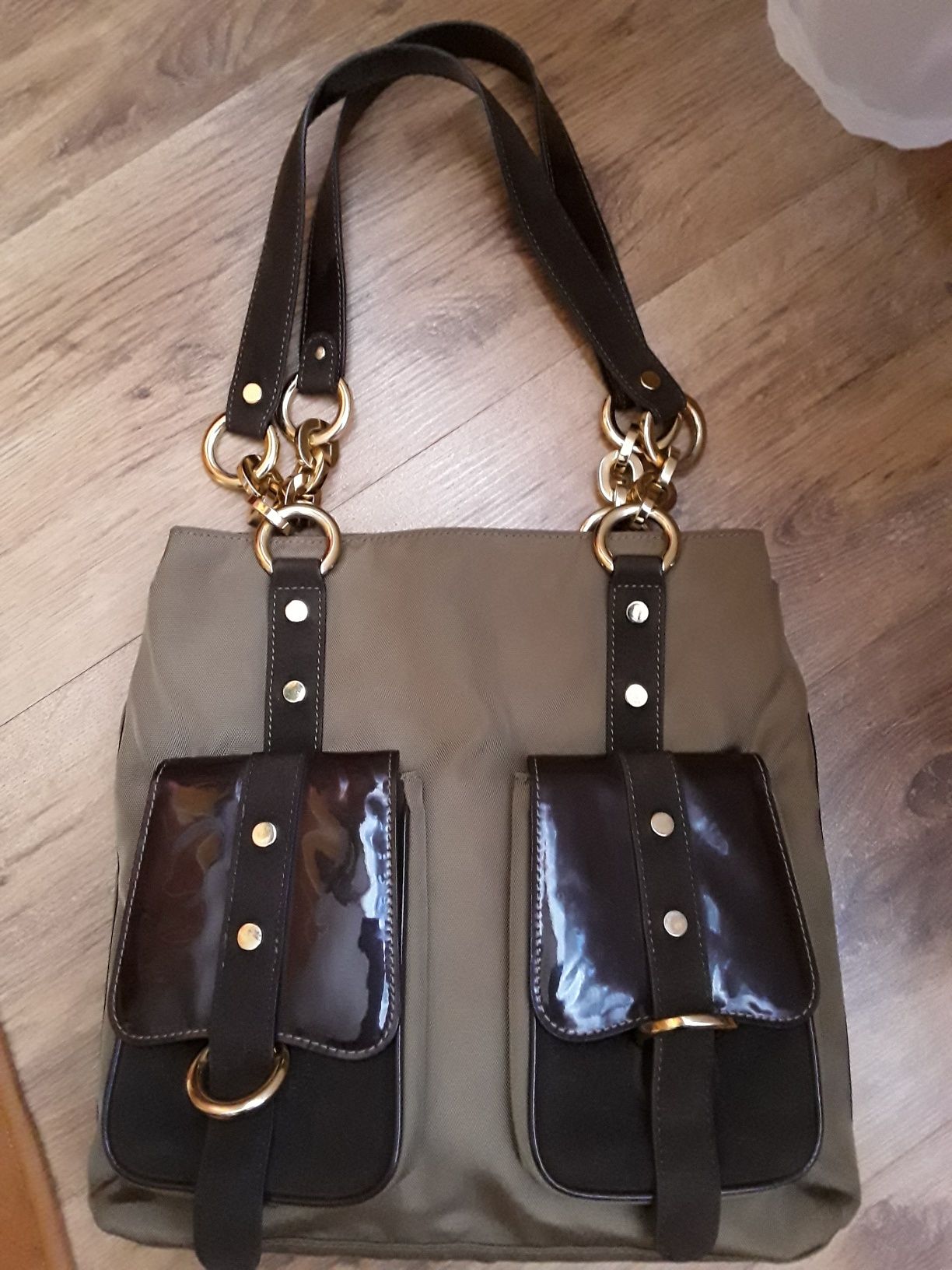Geanta Roberto Cavalli-Freedom culoare kaki cu maro si accesorii aurii