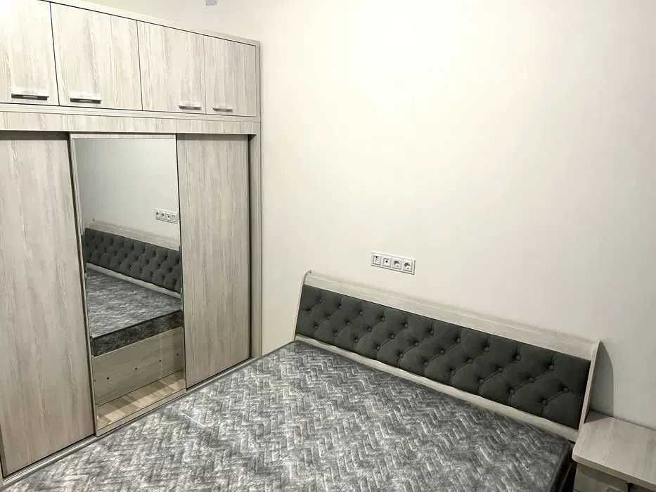 Shayxontohur Xalqlar doʻstligi metro yaqnida 1 xona kvartira ijaraga